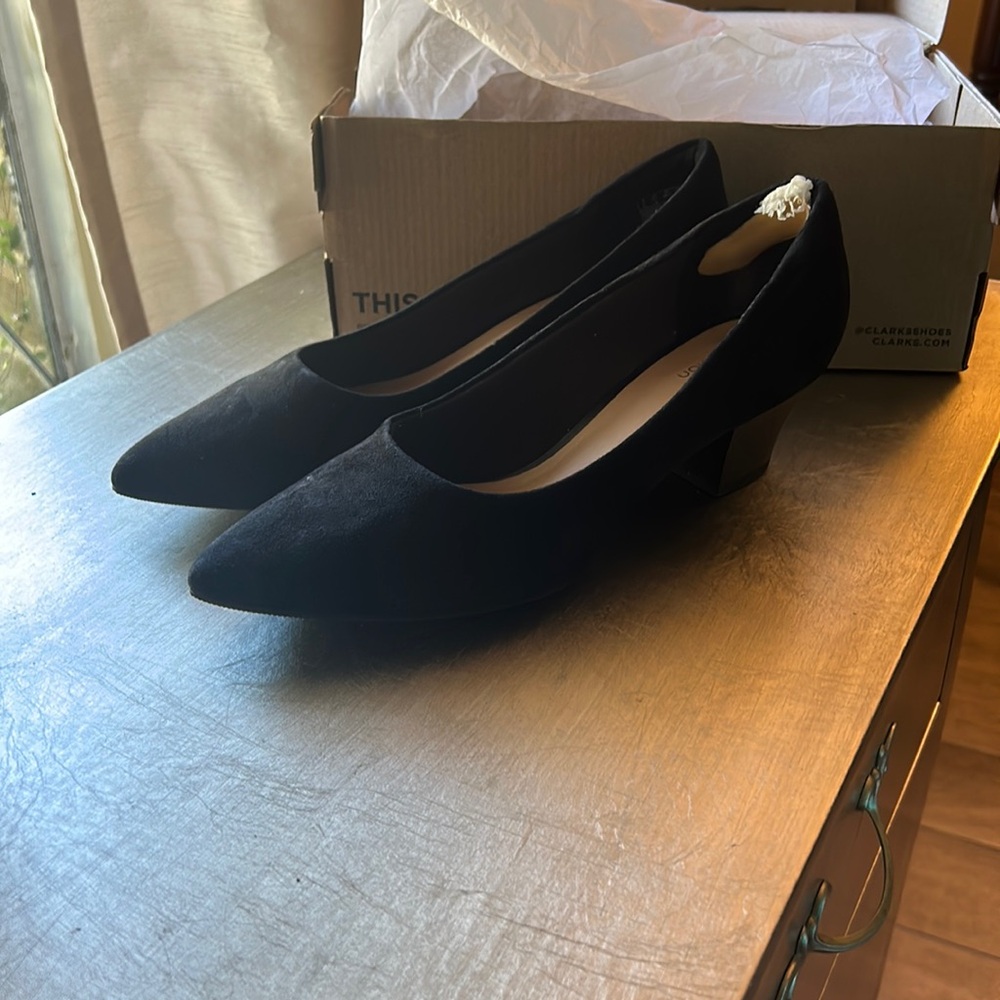 Black suede shoes 8 1/2 Wide Block Heel